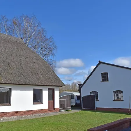 Ferien Unterm Reetdach Bis Zu 6 Personen Alt Bukow