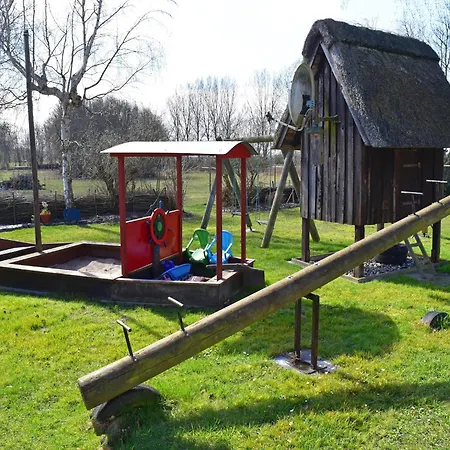 Ferien Unterm Reetdach Bis Zu 6 Personen شقة Alt Bukow