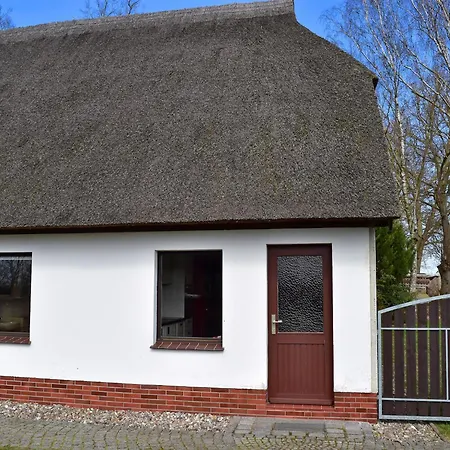 Ferien Unterm Reetdach Bis Zu 6 Personen شقة Alt Bukow