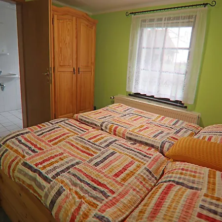 Apartament Ferien Unterm Reetdach Bis Zu 6 Personen *